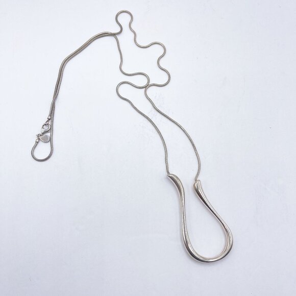 Silpada 925 Sterling Silver Tubular Horseshoe Pendent on Long Snake Chain Neckla - Picture 10 of 12